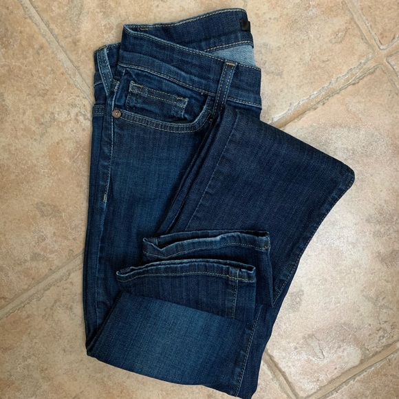 Joe’s Jeans Mona Mid-Rise Straight Leg - Picture 3 of 4